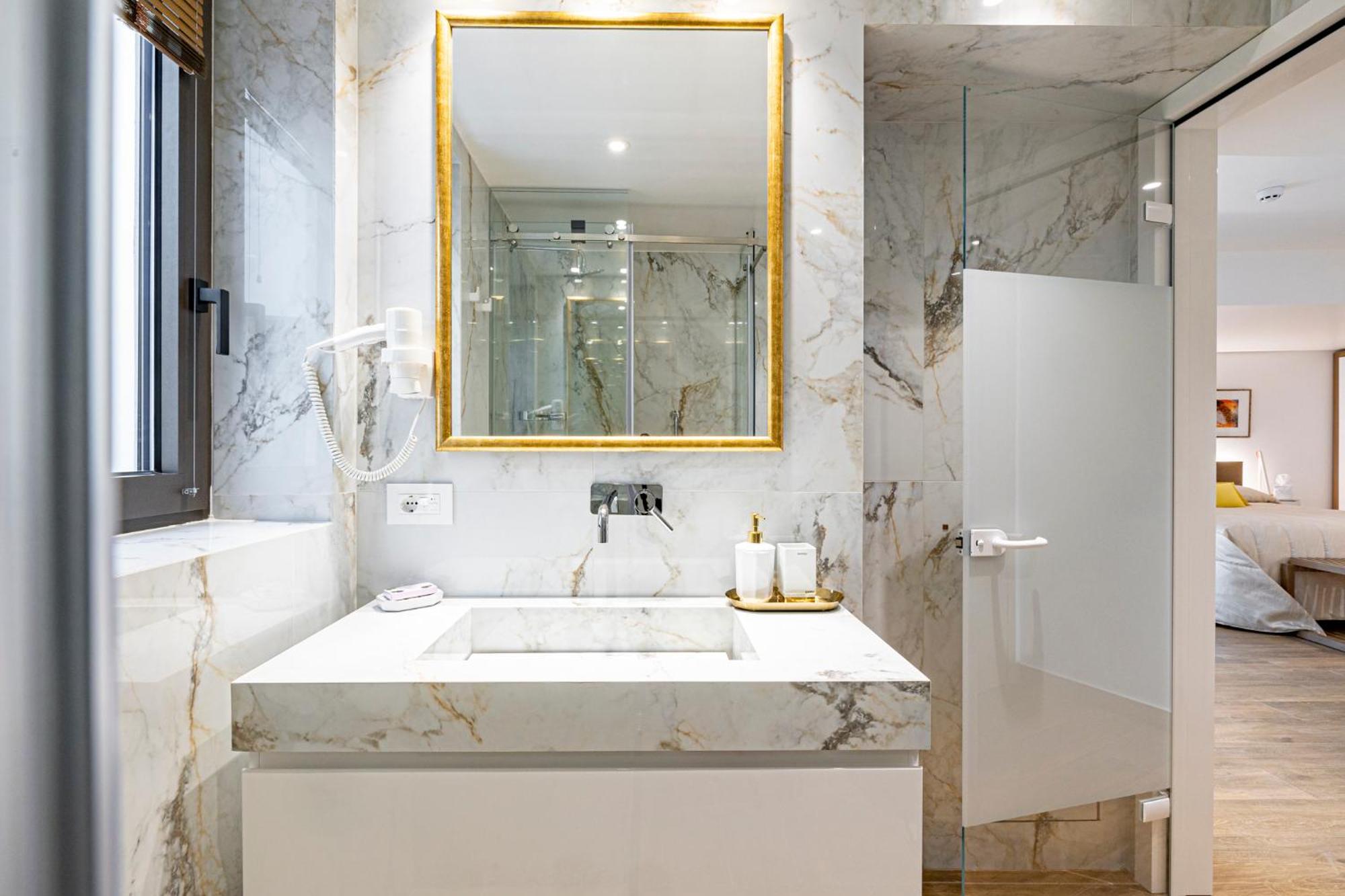 Art-w Executive * Atene