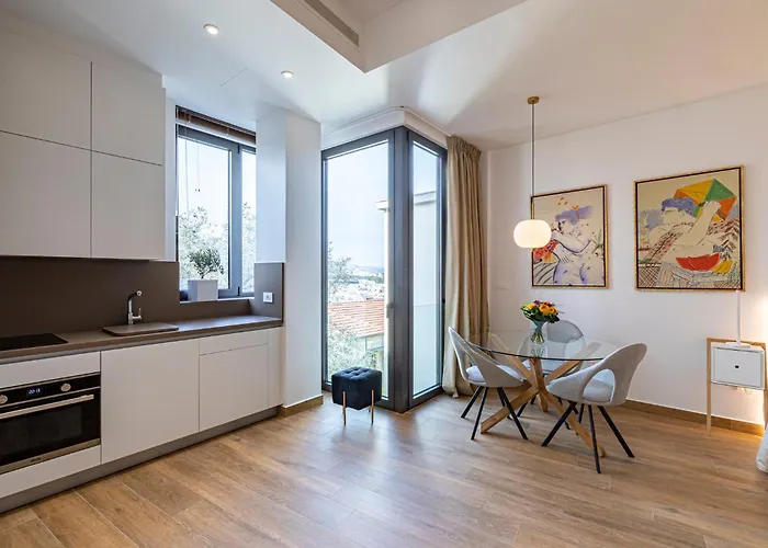 Art-W Executive Apartments