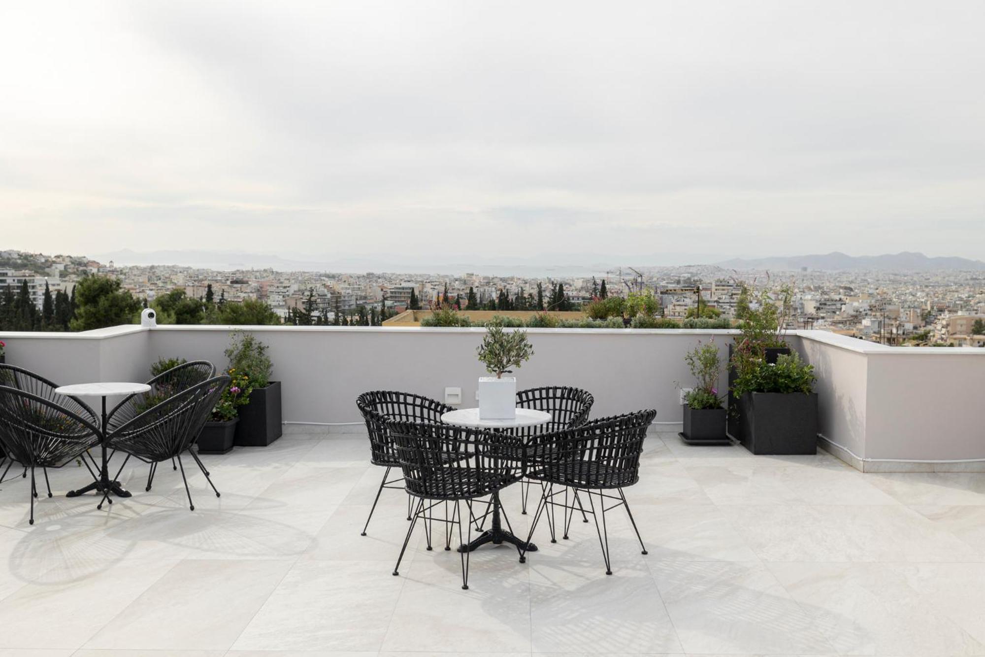 Art-w Executive Apartment